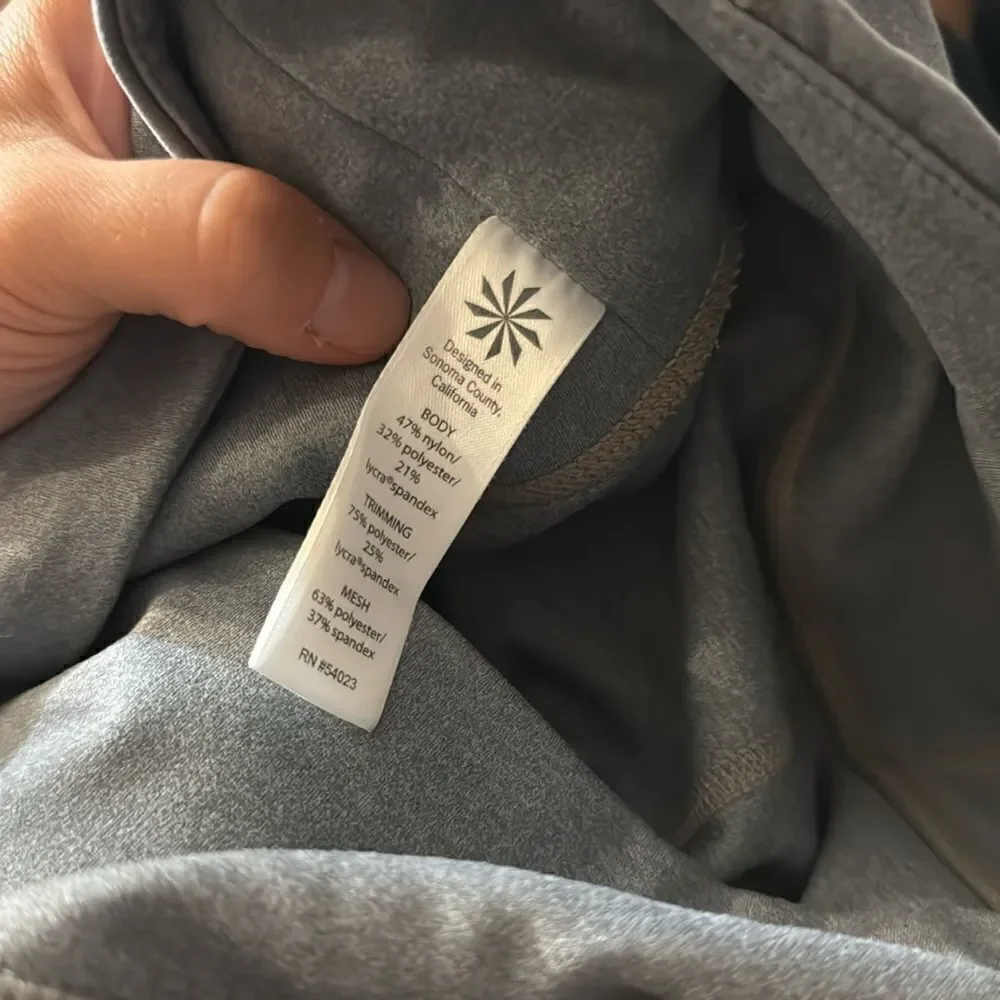ATHLETA Colorblock Mesh Salutation 21” Crop Tight Gray White L